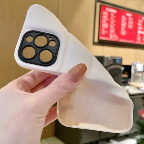 NEW iPhone 13/Pro/Max Plain Puffer Lens Protection iPhone case - Picture 6 of 14